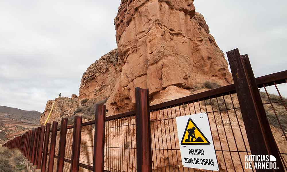 Zona de obras en el entorno del Castillo de Arnedo