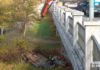 Accidente de un vehículo en el puente del río Cidacos en Arnedo