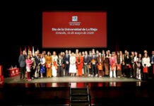 Arnedo acoge el Día de la Universidad de La Rioja con homenajes a estudiantes y personal Acto del aniversario de la UR en el Teatro Cervantes de Arnedo | @ Universidad de La Rioja
