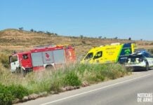 Servicios de Emergencia trabajando en el PK 37 de la LR-115 de Autol